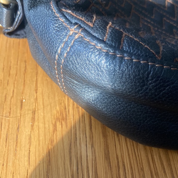 Wilsons Leather Black Shoulder Bag - Picture 8 of 11